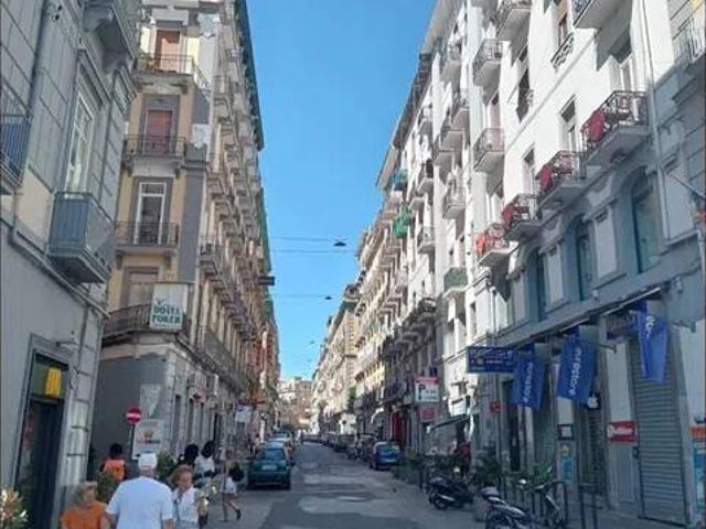 Palazzo / Stabile in vendita a Napoli NA