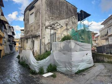 Palazzo / Stabile in vendita a Napoli NA