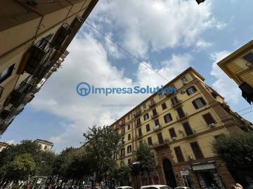 Palazzo / Stabile in vendita a Napoli NA