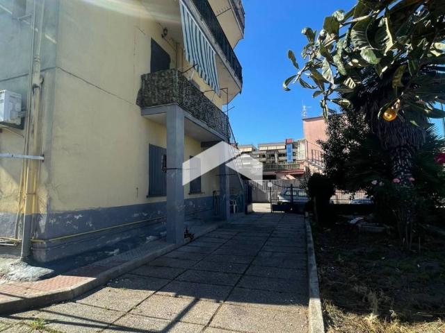 Palazzo / Stabile in vendita a Napoli NA