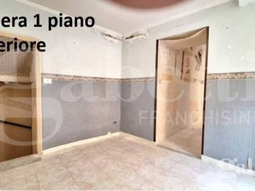 Palazzo / Stabile in vendita a Napoli NA
