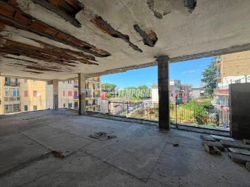 Palazzo / Stabile in vendita a Napoli NA