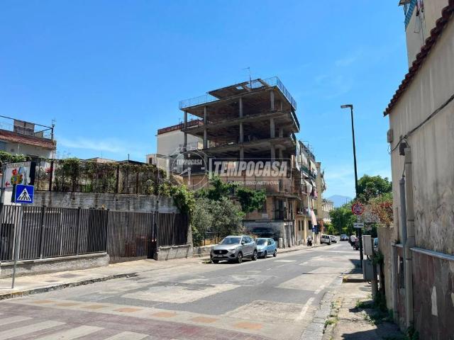 Palazzo / Stabile in vendita a Napoli NA