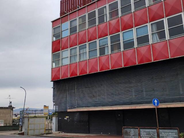 Palazzo / Stabile in vendita a Napoli NA