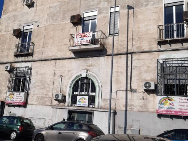 Palazzo / Stabile in vendita a Napoli NA