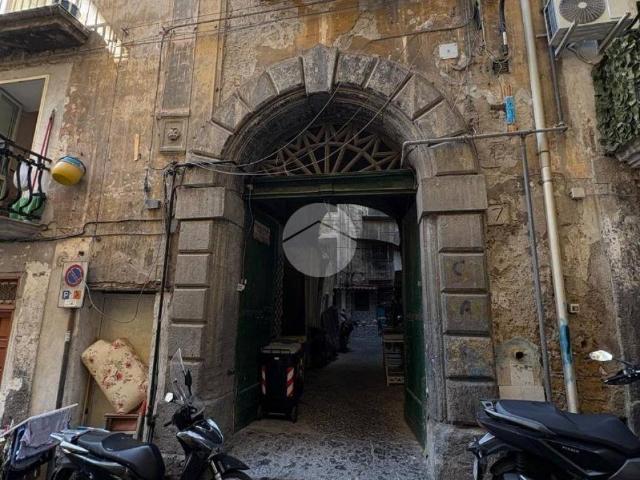 Palazzo / Stabile in vendita a Napoli NA