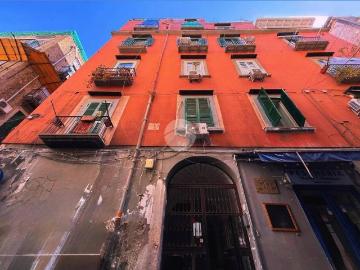 Palazzo / Stabile in vendita a Napoli NA