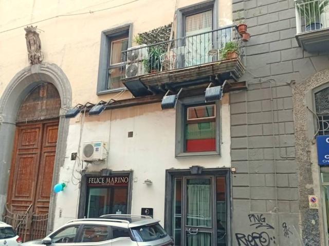 Palazzo / Stabile in vendita a Napoli NA