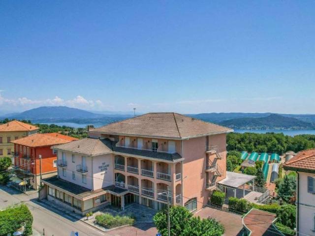 Palazzo / Stabile in vendita a Nebbiuno NO