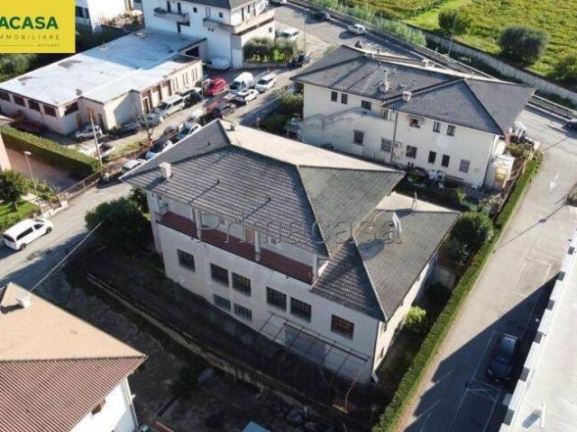 Palazzo / Stabile in vendita a Negrar di Valpolicella VR