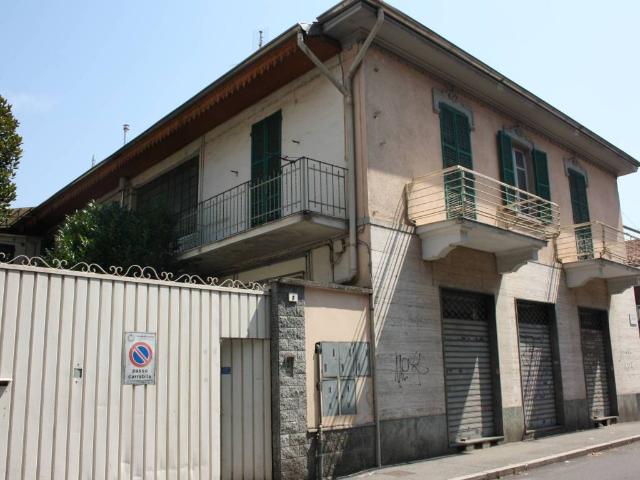 Palazzo / Stabile in vendita a Nichelino TO
