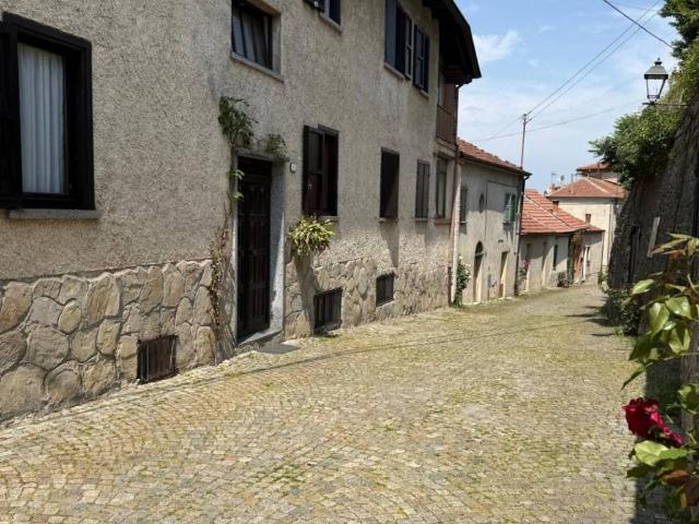 Palazzo / Stabile in vendita a Niella Belbo CN
