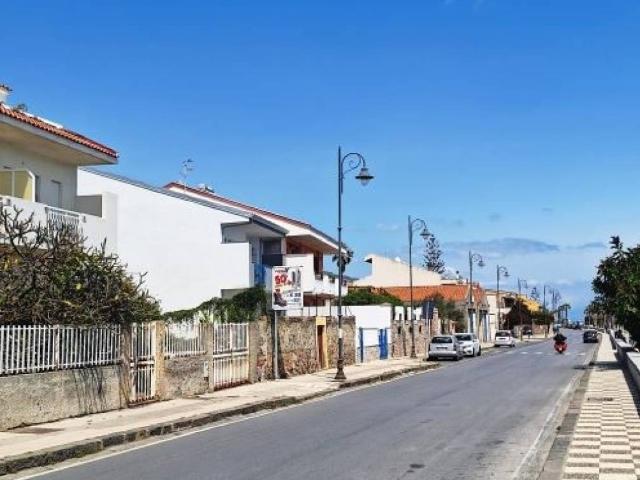 Palazzo / Stabile in vendita a Nizza di Sicilia ME