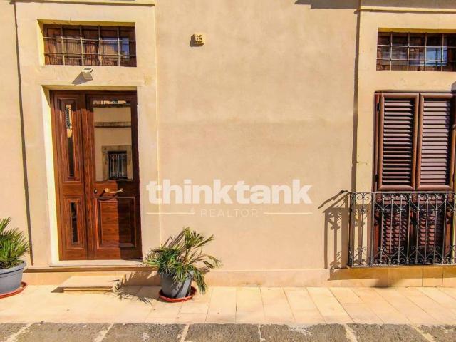 Palazzo / Stabile in vendita a Noto SR