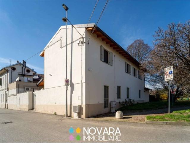 Palazzo / Stabile in vendita a Novara NO