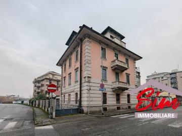 Palazzo / Stabile in vendita a Novara NO