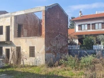 Palazzo / Stabile in vendita a Novara NO