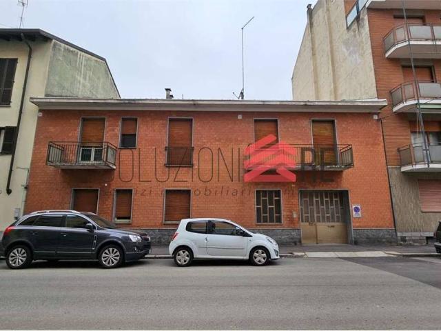 Palazzo / Stabile in vendita a Novara NO