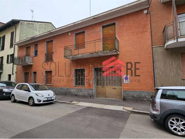 Palazzo / Stabile in vendita a Novara NO