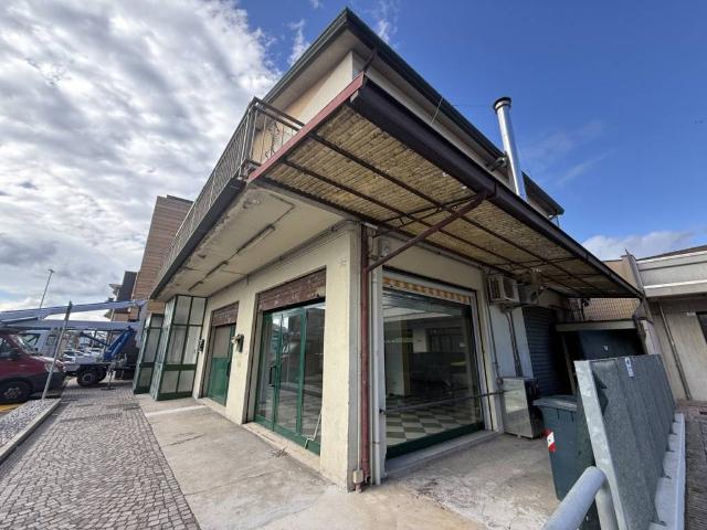 Palazzo / Stabile in vendita a Noventa Padovana PD