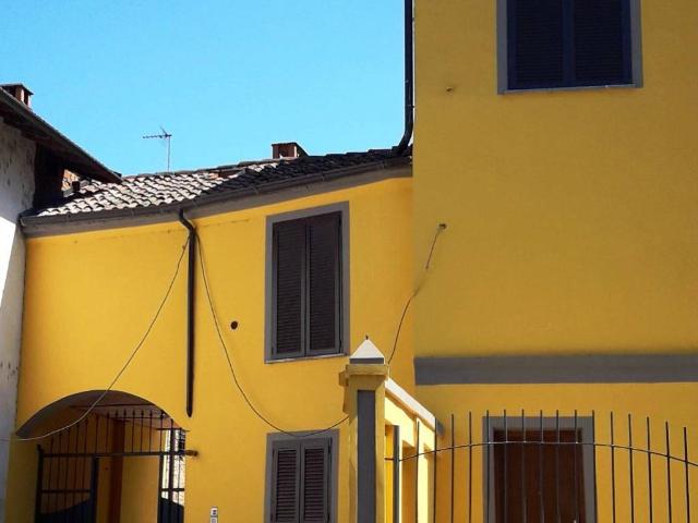 Palazzo / Stabile in vendita a Ottobiano PV