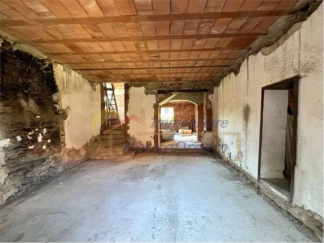 Palazzo / Stabile in vendita a Oleggio NO