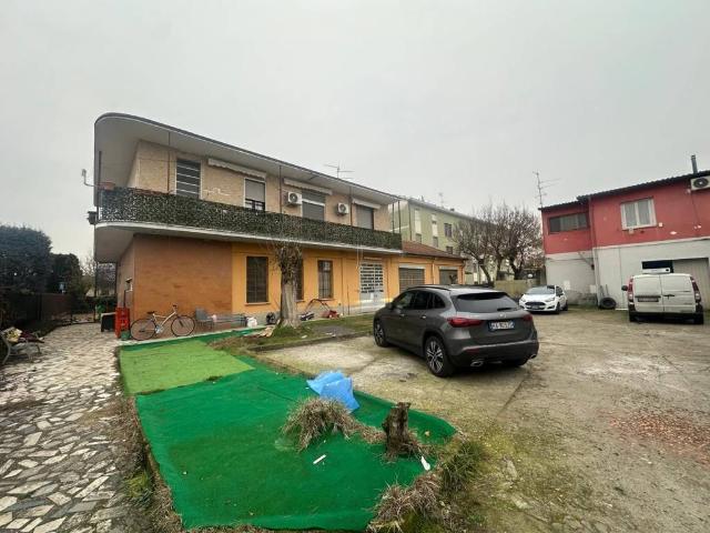 Palazzo / Stabile in vendita a Orio Litta LO