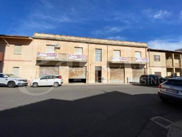 Palazzo / Stabile in vendita a Oristano OR