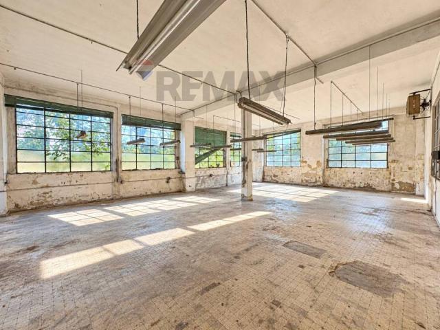 Palazzo / Stabile in vendita a Ornavasso VB