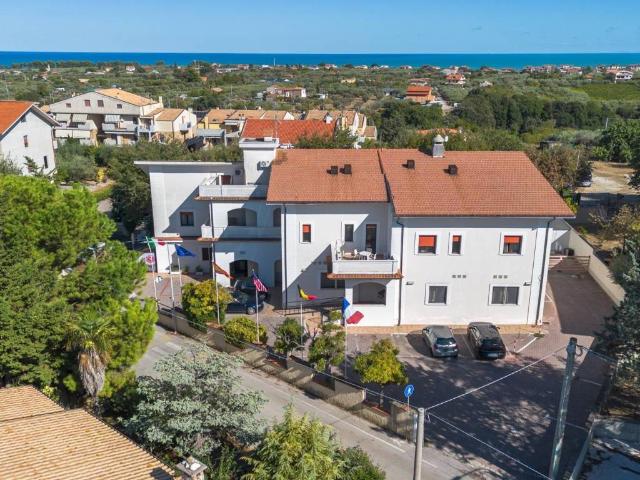 Palazzo / Stabile in vendita a Ortona CH