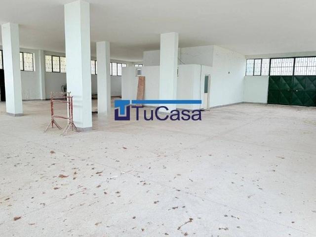 Palazzo / Stabile in vendita a Orta di Atella CE