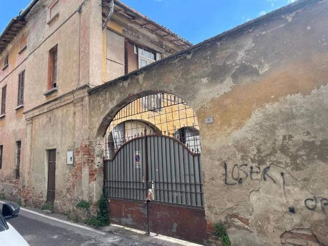 Palazzo / Stabile in vendita a Orzinuovi BS