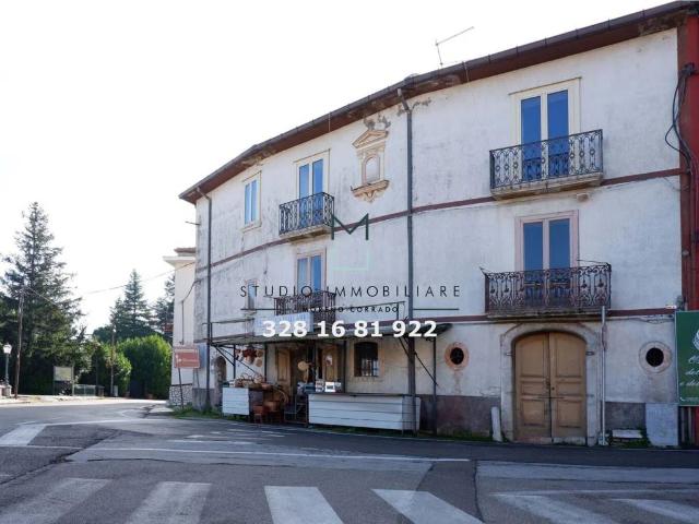 Palazzo / Stabile in vendita a Ospedaletto d'Alpinolo AV