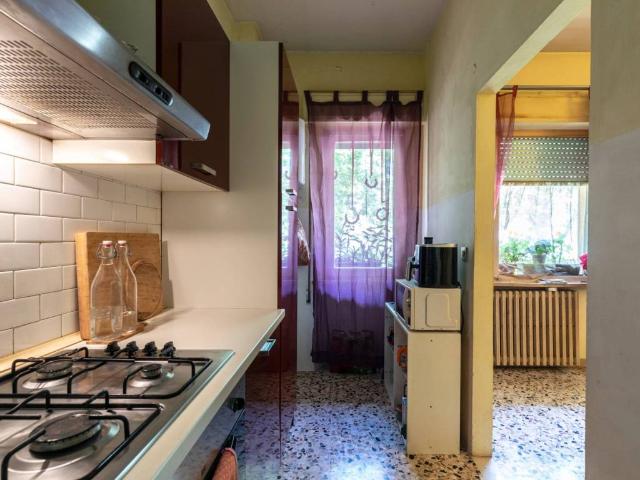 Palazzo / Stabile in vendita a Ostra AN