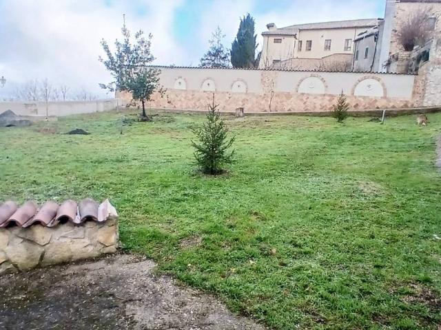 Palazzo / Stabile in vendita a Atri TE