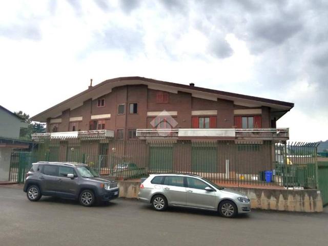 Palazzo / Stabile in vendita a Atripalda AV