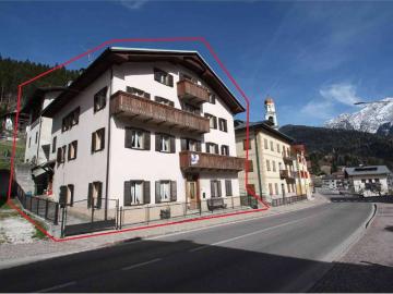 Palazzo / Stabile in vendita a Auronzo di Cadore BL