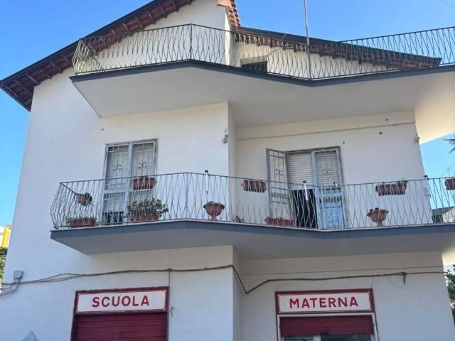 Palazzo / Stabile in vendita a Aversa CE