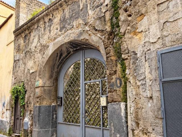 Palazzo / Stabile in vendita a Aversa CE