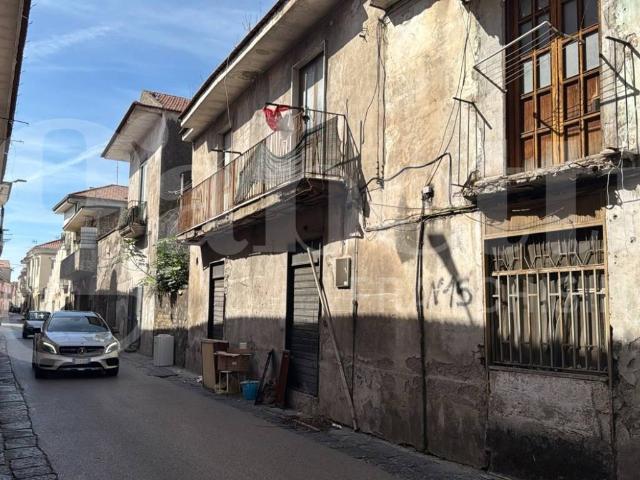 Palazzo / Stabile in vendita a Aversa CE
