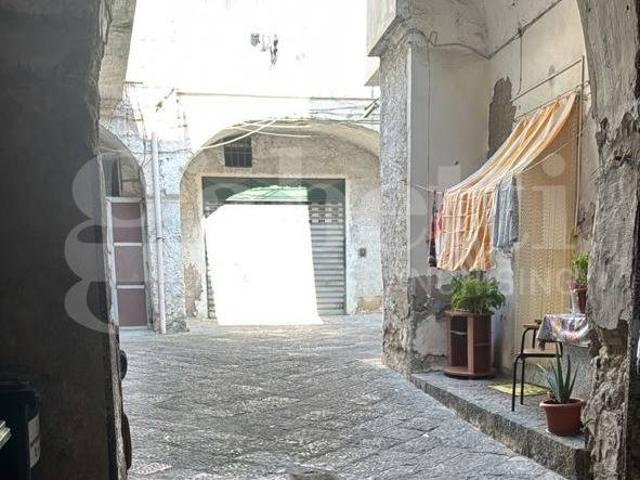 Palazzo / Stabile in vendita a Aversa CE