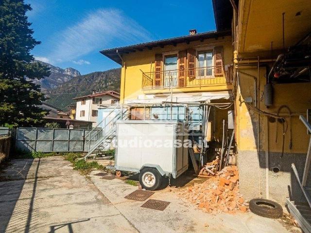 Palazzo / Stabile in vendita a Avio TN
