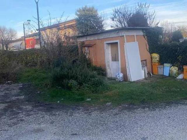 Palazzo / Stabile in vendita a Azzano Decimo PN