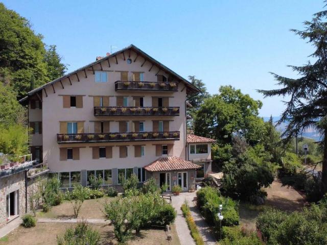 Palazzo / Stabile in vendita a Abbadia San Salvatore SI