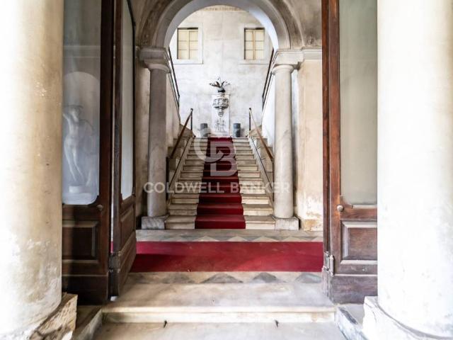 Palazzo / Stabile in vendita a Acireale CT