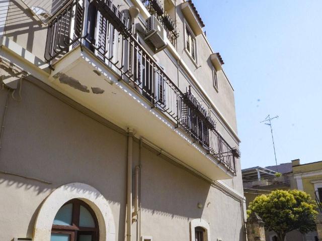 Palazzo / Stabile in vendita a Acquaviva delle Fonti BA