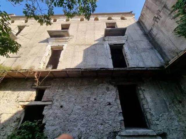 Palazzo / Stabile in vendita a Afragola NA