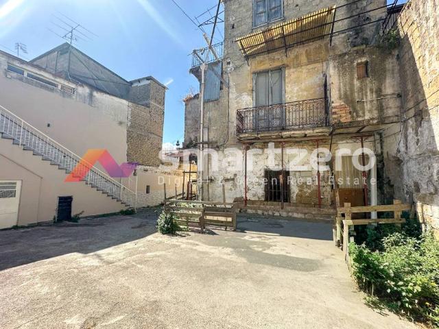 Palazzo / Stabile in vendita a Afragola NA