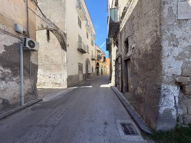 Palazzo / Stabile in vendita a Afragola NA