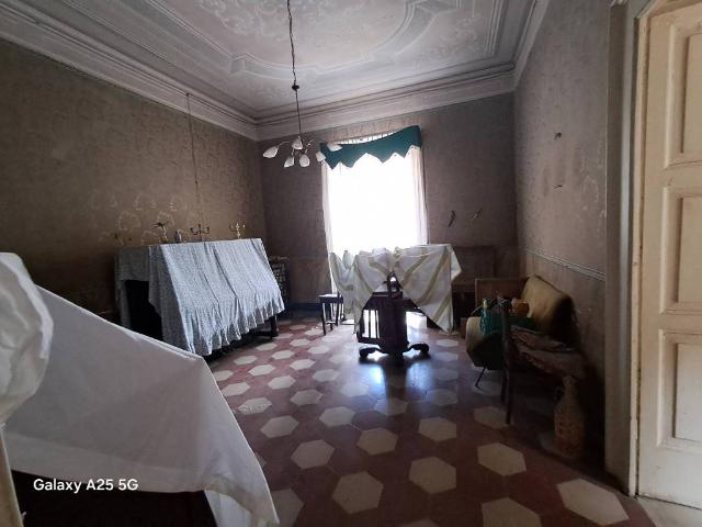 Palazzo / Stabile in vendita a Airola BN